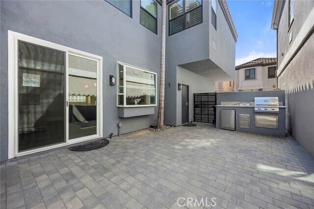 Building Photo - 406 Goldenwest St