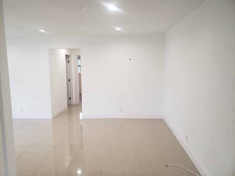 Building Photo - 4326 W 163rd St