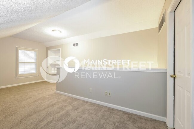 Building Photo - 3 Bedroom Pet-Friendly Home in MEMPHIS, TN with Main Street Renewal