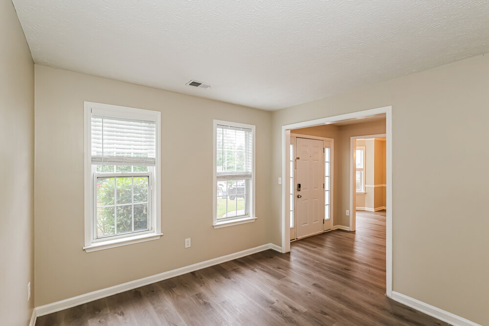 Building Photo - 4970 Promenade Dr SW