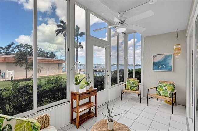 Building Photo - 1600 1st Ave W