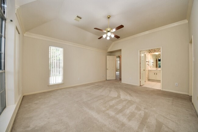 Building Photo - 1123 Spinnaker Way