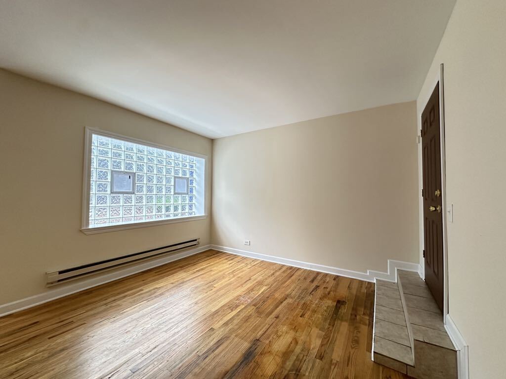 Building Photo - 516 W Aldine Ave