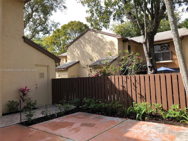 Building Photo - 3799 Cocoplum Cir