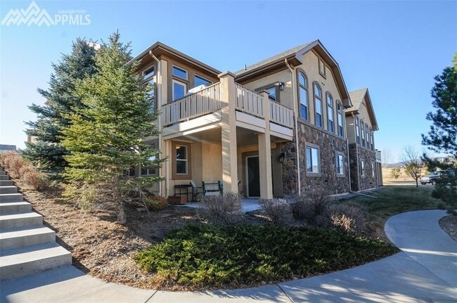 Building Photo - LUXURY PATIO HOME IN DISTRICT 20 SHOWING B...