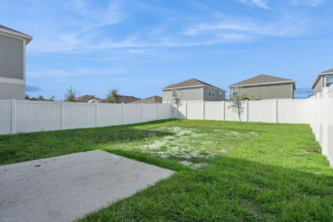 Building Photo - Spacious 4-Bed Retreat with 2.5 Baths in Davenport, FL – Your Next Rental Home Awaits!