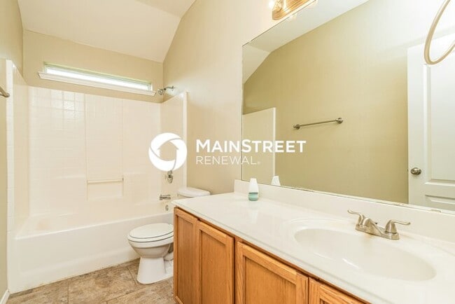 Building Photo - 3 Bedroom Pet-Friendly Home in Arlington, TX with Main Street Renewal