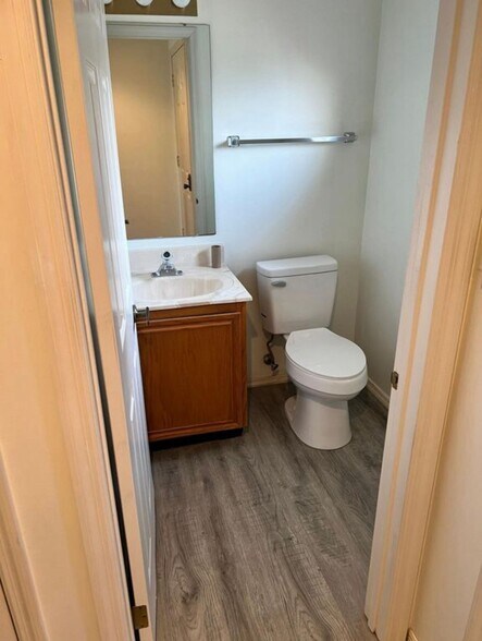 Half Bath - 1st Floor - 2334 Raider Dr