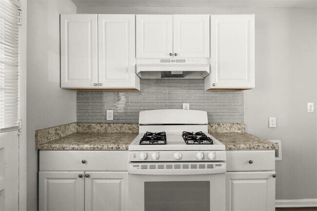 Building Photo - 220 Opal Dr