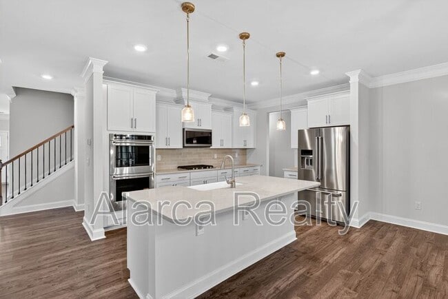 Building Photo - 7172 Sylvan Retreat Dr