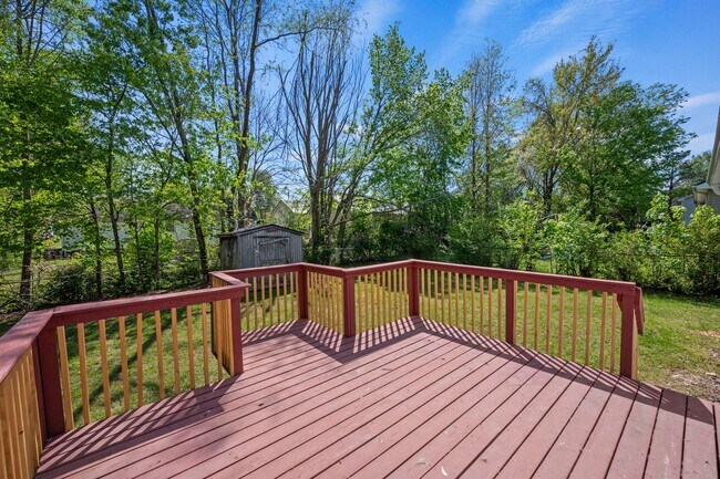 Building Photo - Beautifully Renovated Home!