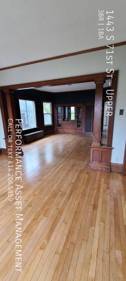 Building Photo - Cozy 3BR unit in West Allis