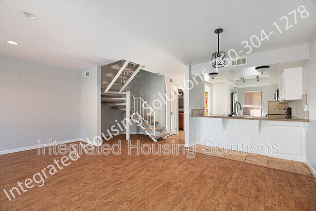 Building Photo - 1915 Estrella De Mar Ct
