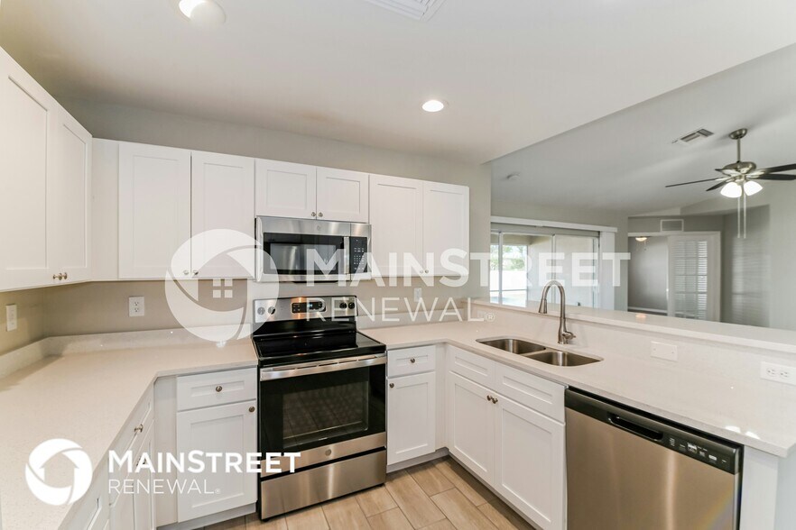 Building Photo - 2011 NW 23rd St