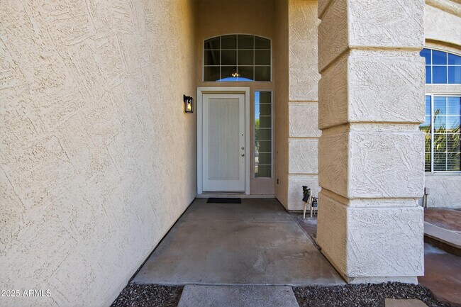 Building Photo - 11517 W Laurelwood Ln