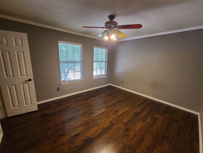 Building Photo - 2502 Cattleman Dr