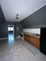 Building Photo - 176 Garfield Ave