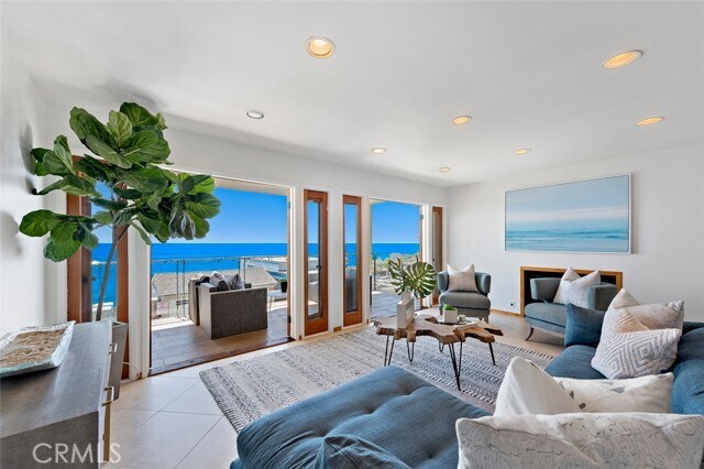 Building Photo - 150 Cleo St