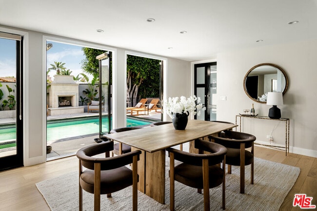 Building Photo - 1143 Sierra Alta Way