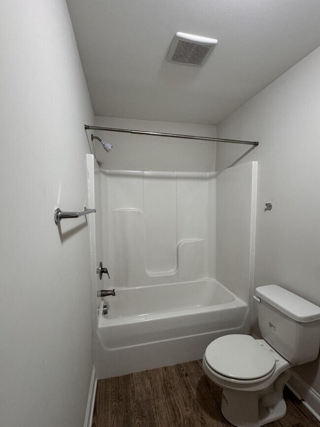 Building Photo - Cozy 2-Bed, 1-Bath Home in Easley – Conven...