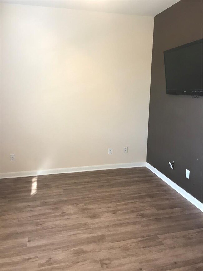 Building Photo - 2100 Pipers Field Dr