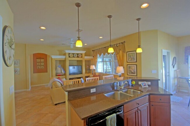 Building Photo - 15825 Durango Cir