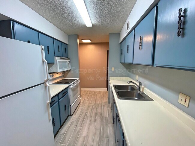 Building Photo - 7335 E Quincy Ave