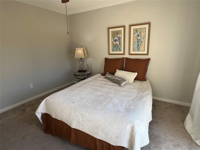 Building Photo - 2595 Cyprus Dr