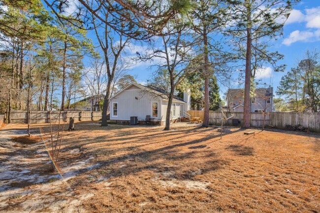 Building Photo - 3681 Highgate Dr