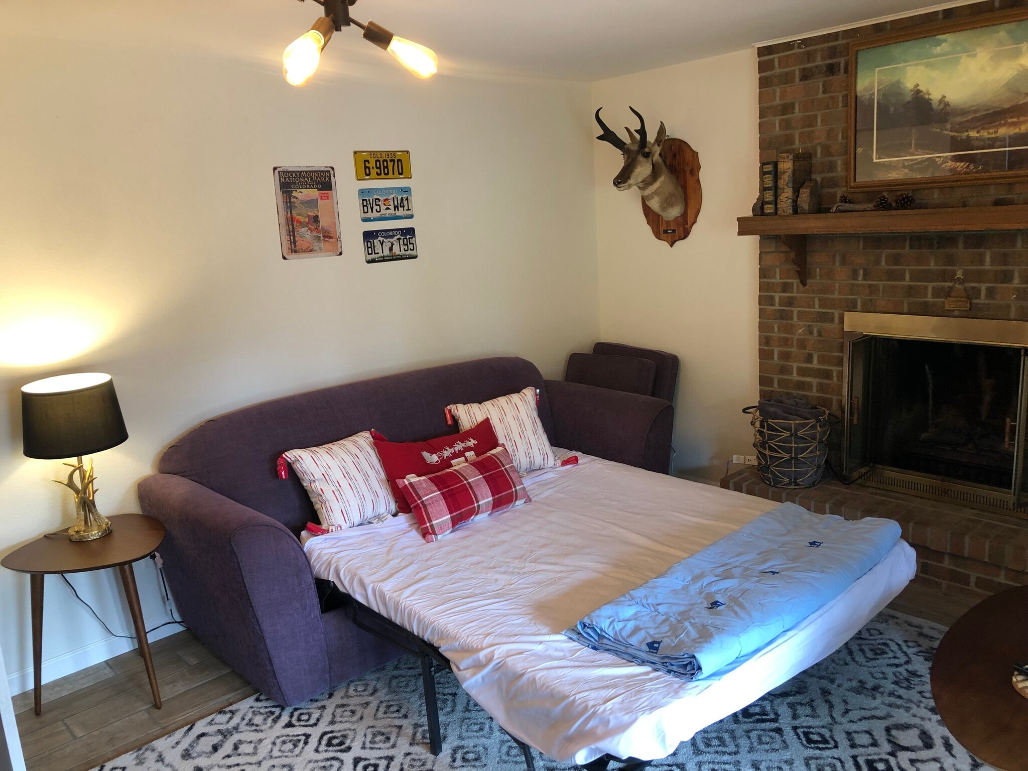 Sleeper sofa in LR - 2910 Aspen Dr