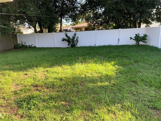 Building Photo - 513 44th Ave N