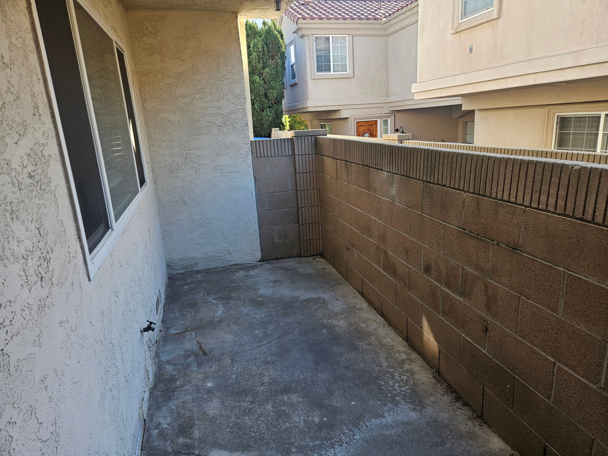 Building Photo - 1906 Rockefeller Ln