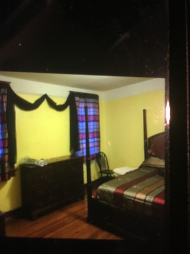 Building Photo - 1713 Philip St