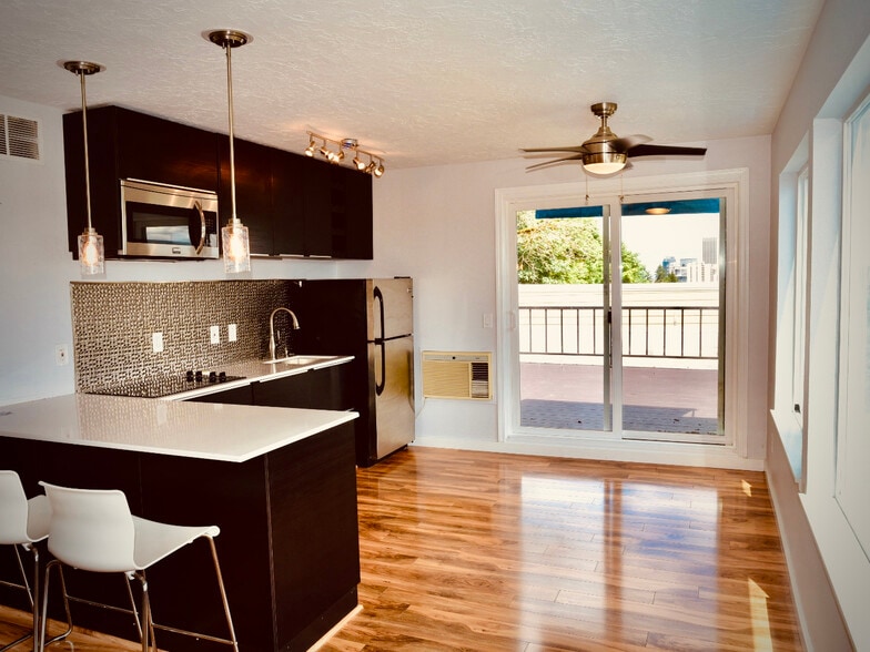 Kitchen - 3515 SW Barbur Blvd