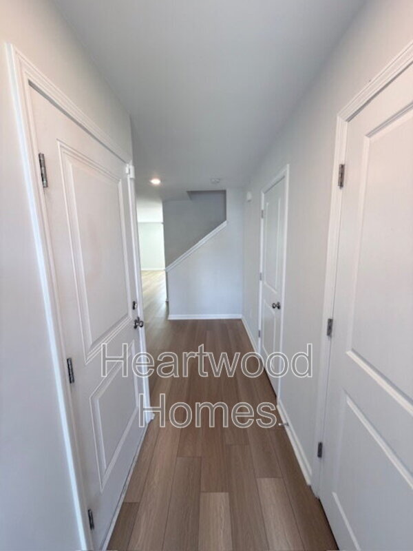 Building Photo - 406 Eclipse Ln