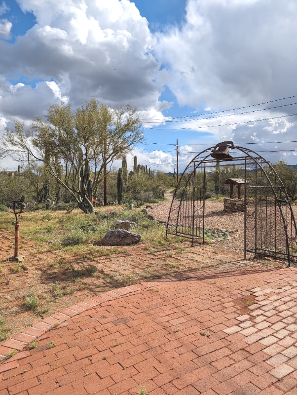 Building Photo - 4140 W Camino Pintoresco