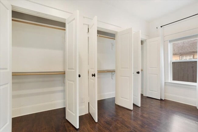 Building Photo - 805 W Owings St