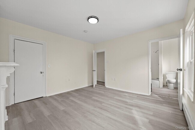 Building Photo - 11 Lafayette Pl