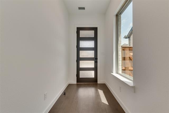 Building Photo - 635 Caprice Blf