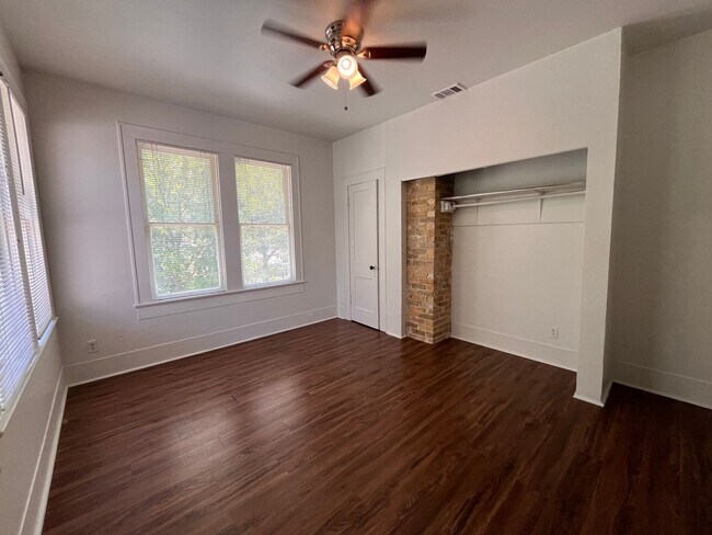 Building Photo - 2200 Rio Grande St