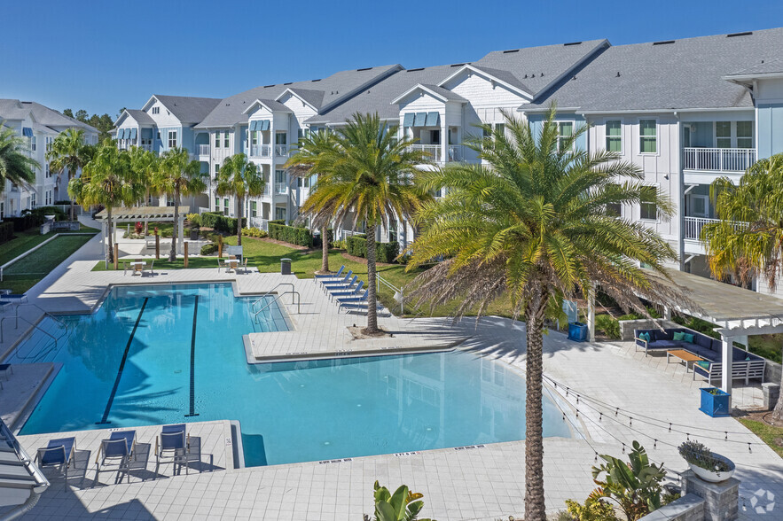 Pool - Reserve at Nocatee