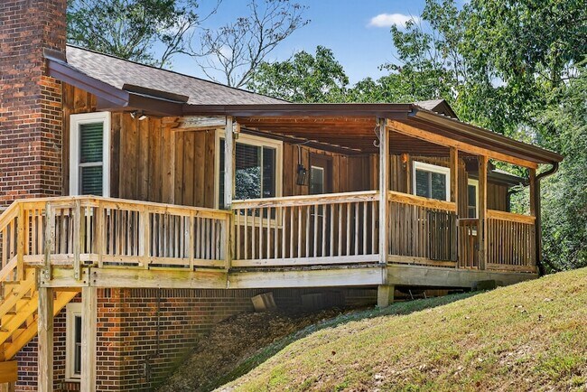 Building Photo - 3390 Tyree Springs Rd