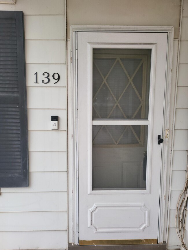 Building Photo - 139 N Seton Ave