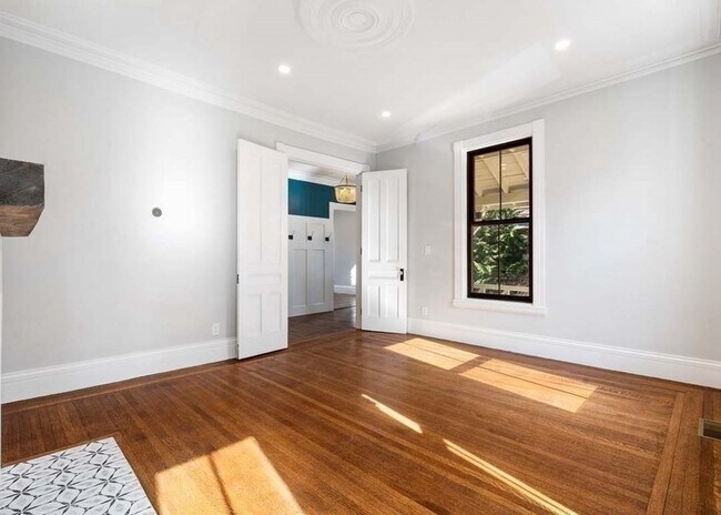 Building Photo - 31 Monadnock St