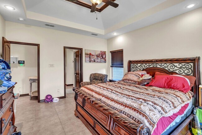 Building Photo - 317 Altozano Dr
