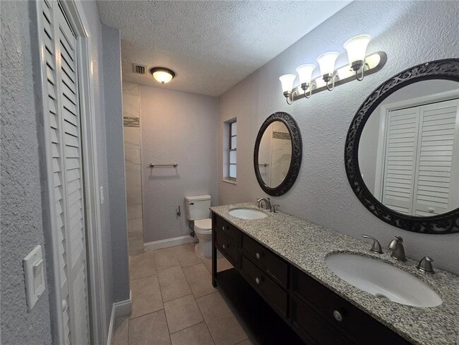 Building Photo - 2216 Tanglewood Way