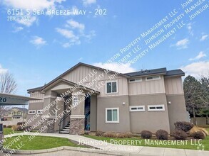 Building Photo - Beautiful South Boise apartments close to ...