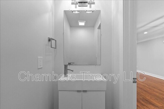 Building Photo - 1273 Oates St NE