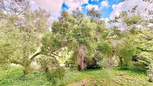 Building Photo - Beautifully Updated Two-Story Townhome on the Pala Mesa Golf Course in Fallbrook!