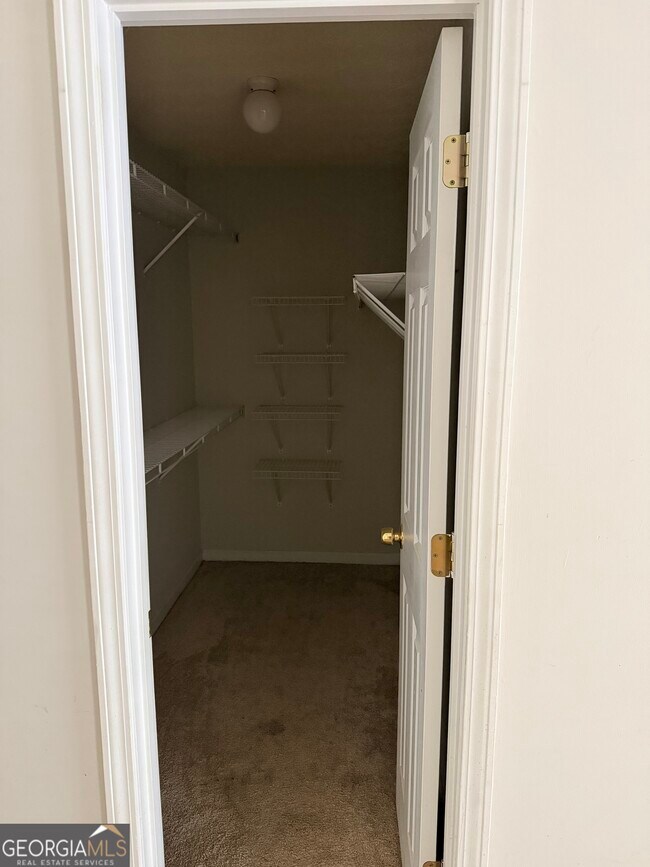 Building Photo - 128 Shadowbrooke Cir SW